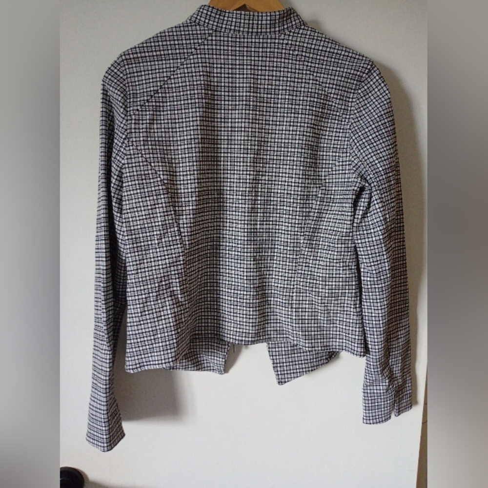 NWT White House Black Market Black and White Checkered Zip Front Jacket Size 10 - Picture 7 of 12